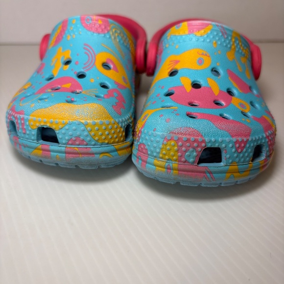 Crocs Classic Island Escape Clog Children's Size 6 Hyper Pink/Multicolor/Blue - Picture 2 of 10
